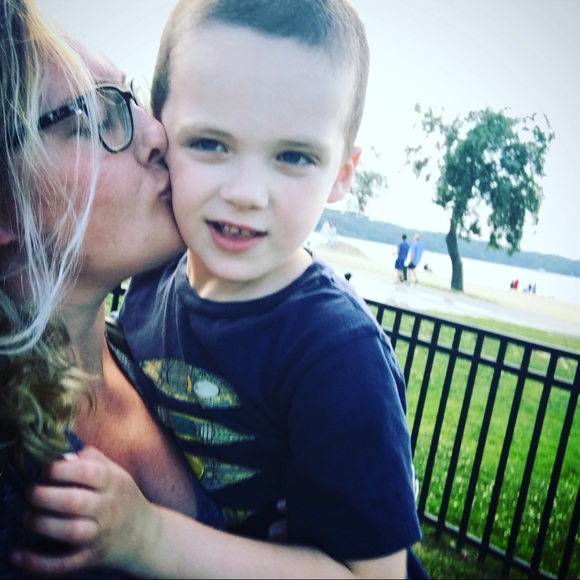 Meet your Posher, Cait - Picture 7 of 7